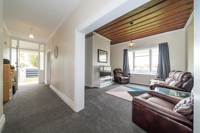 152 Denbigh St, Feilding, Manawatu | Tall Poppy 