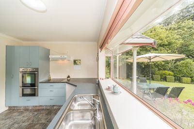 11 B Grammar Street, Kimbolton, Manawatu | Tall Poppy 