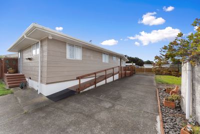 28 Barling Street, Himatangi Beach, Manawatu | Tall Poppy 