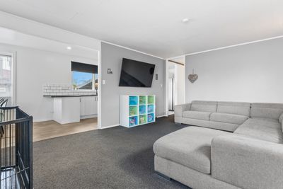 18 Ngaire Street, Longburn, Manawatu | Tall Poppy 