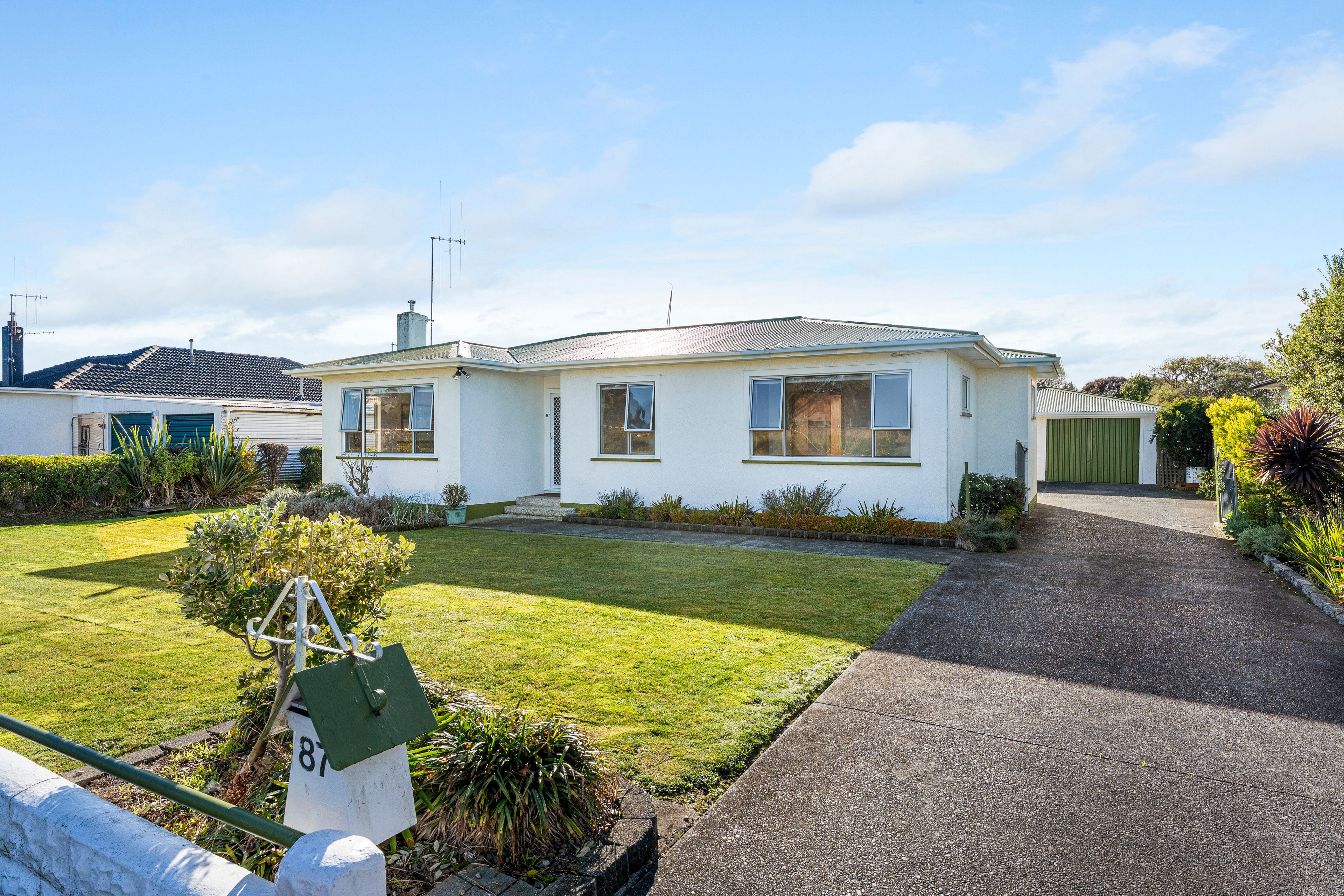87 Beattie Street, Feilding, Manawatu | Tall Poppy