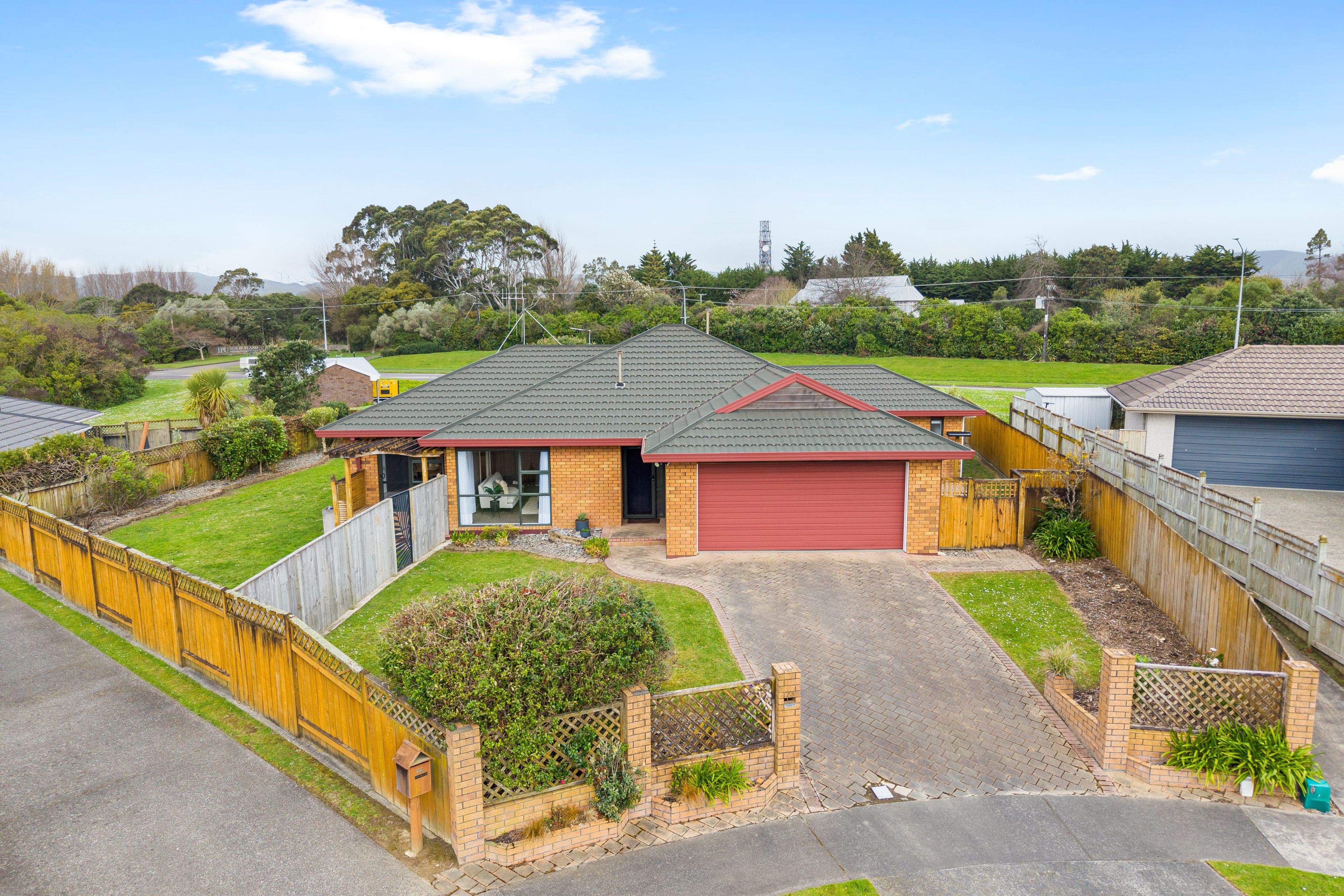 23 Greenwood Place, Fitzherbert, Palmerston North City, Manawatu | Tall Poppy