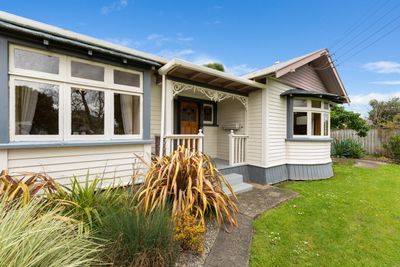 15 Campbell Street, Feilding, Manawatu | Tall Poppy 