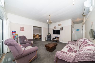 187 Cemetery Rd, Sanson, Manawatu | Tall Poppy 