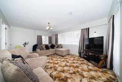 26 Kennedy Ave, Feilding, Manawatu | Tall Poppy 