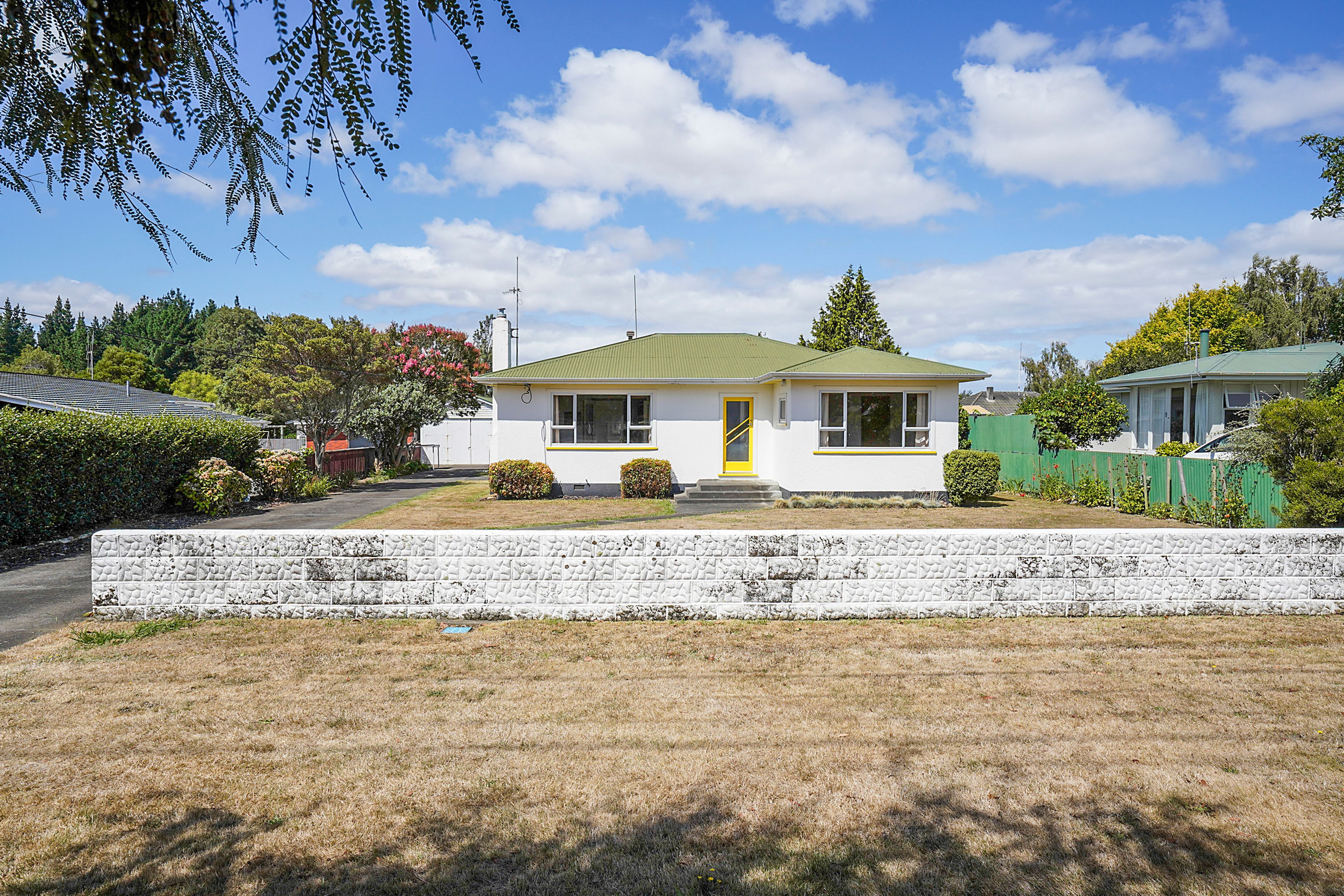 323 Kimbolton Road, Feilding, Manawatu | Tall Poppy