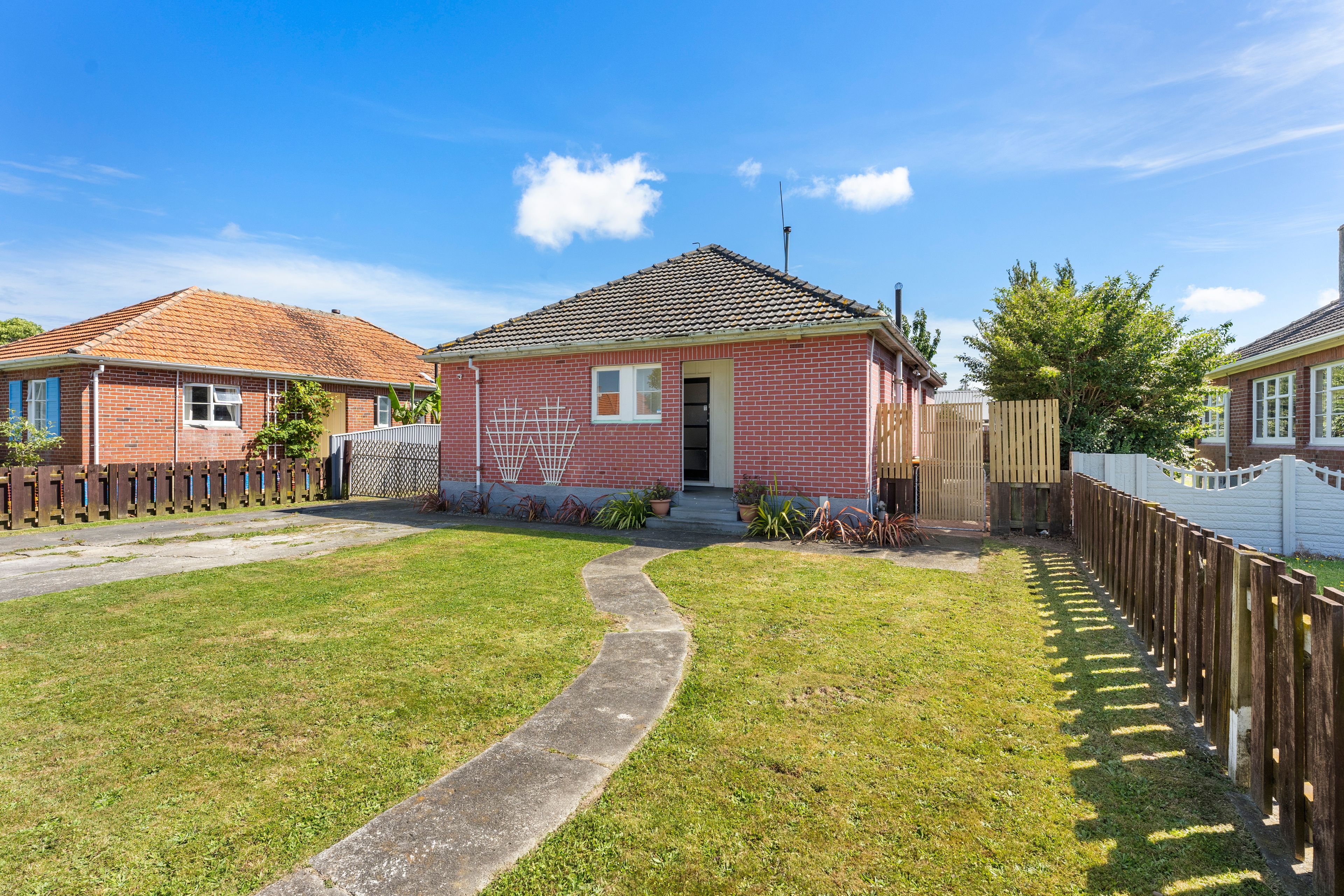 37 Rangiora Avenue, Roslyn, Palmerston North City, Manawatu | Tall Poppy