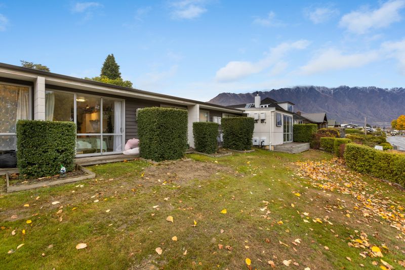 26 and 27/4 Lake Avenue, Frankton, Queenstown