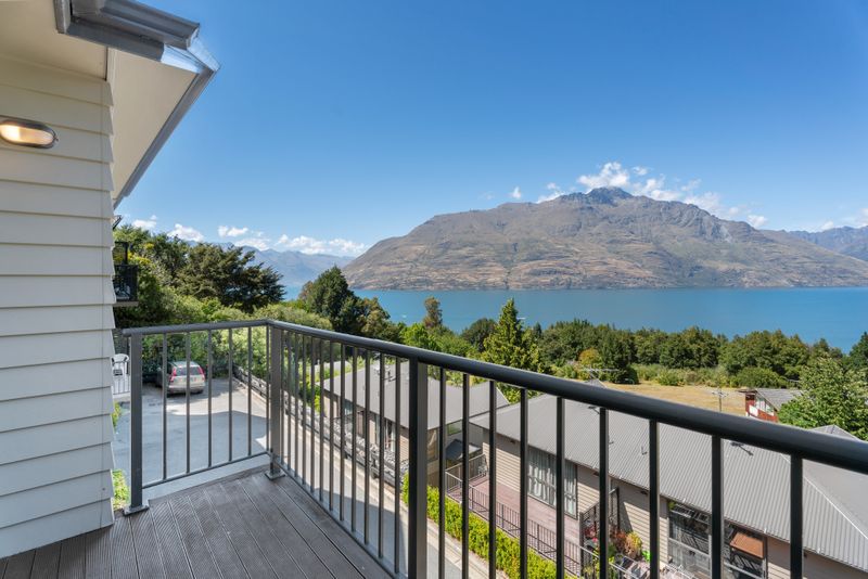 6/8 Mckerrow Place, Sunshine Bay, Queenstown