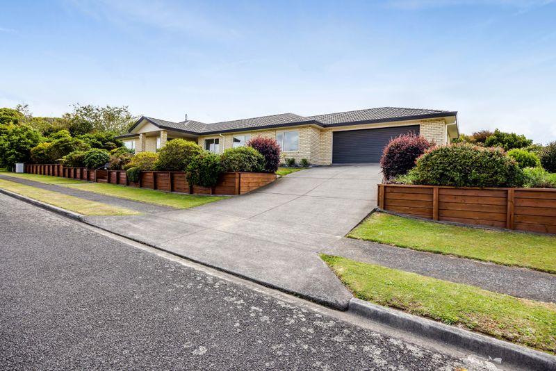 2A Elizabeth Grove, Stratford
