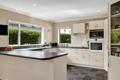 2A Elizabeth Grove, Stratford, Taranaki | Tall Poppy 