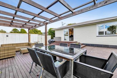 22 Brecon Road, Stratford, Taranaki | Tall Poppy 
