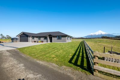 297 Monmouth Road, Stratford, Taranaki | Tall Poppy 