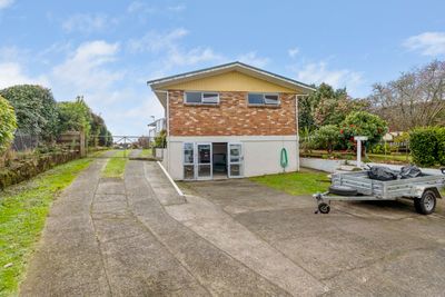 5 Tybalt Street, Stratford, Taranaki | Tall Poppy 