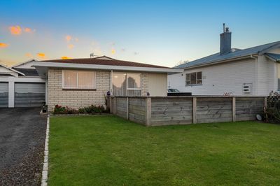 17A Hamlet Street, Stratford, Taranaki | Tall Poppy 