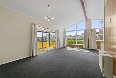 5 Adrian Street, Stratford, Taranaki | Tall Poppy 