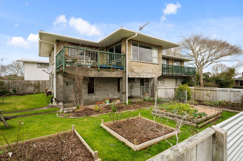 15 Oberon St, Stratford