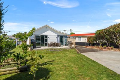 64 Cloten Road, Stratford, Taranaki | Tall Poppy 