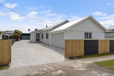 64 Cloten Road, Stratford, Taranaki | Tall Poppy 