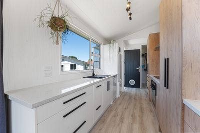 3 Oberon Street, Stratford, Taranaki | Tall Poppy 