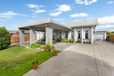 373 Broadway, Stratford, Taranaki | Tall Poppy 