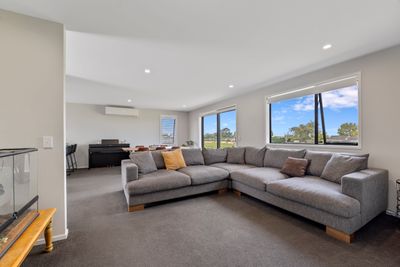 10 Bianca Crescent, Stratford, Taranaki | Tall Poppy 