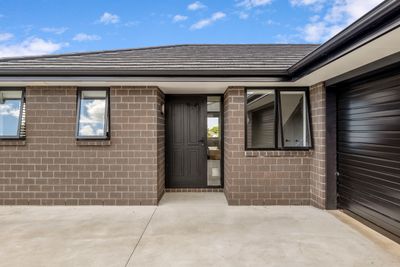 10 Bianca Crescent, Stratford, Taranaki | Tall Poppy 