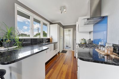 32 Cordelia Street, Stratford, Taranaki | Tall Poppy 