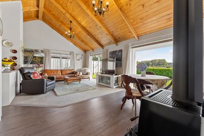4 Montague Grove, Stratford, Taranaki | Tall Poppy 