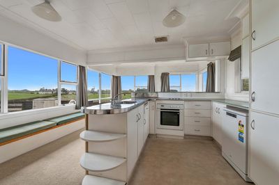 109 Finnerty Road, Stratford, Taranaki | Tall Poppy 
