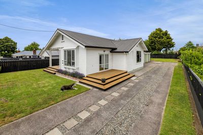 5 Pembroke Road West, Stratford, Taranaki | Tall Poppy 