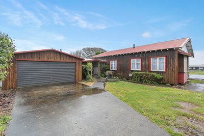 130 Regan St, Stratford, Taranaki | Tall Poppy 
