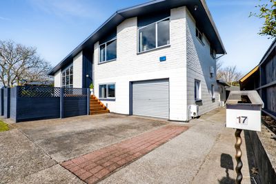 17 Oberon Street, Stratford, Taranaki | Tall Poppy 