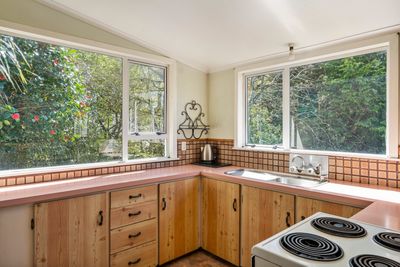 104 Hamlet St, Stratford, Taranaki | Tall Poppy 