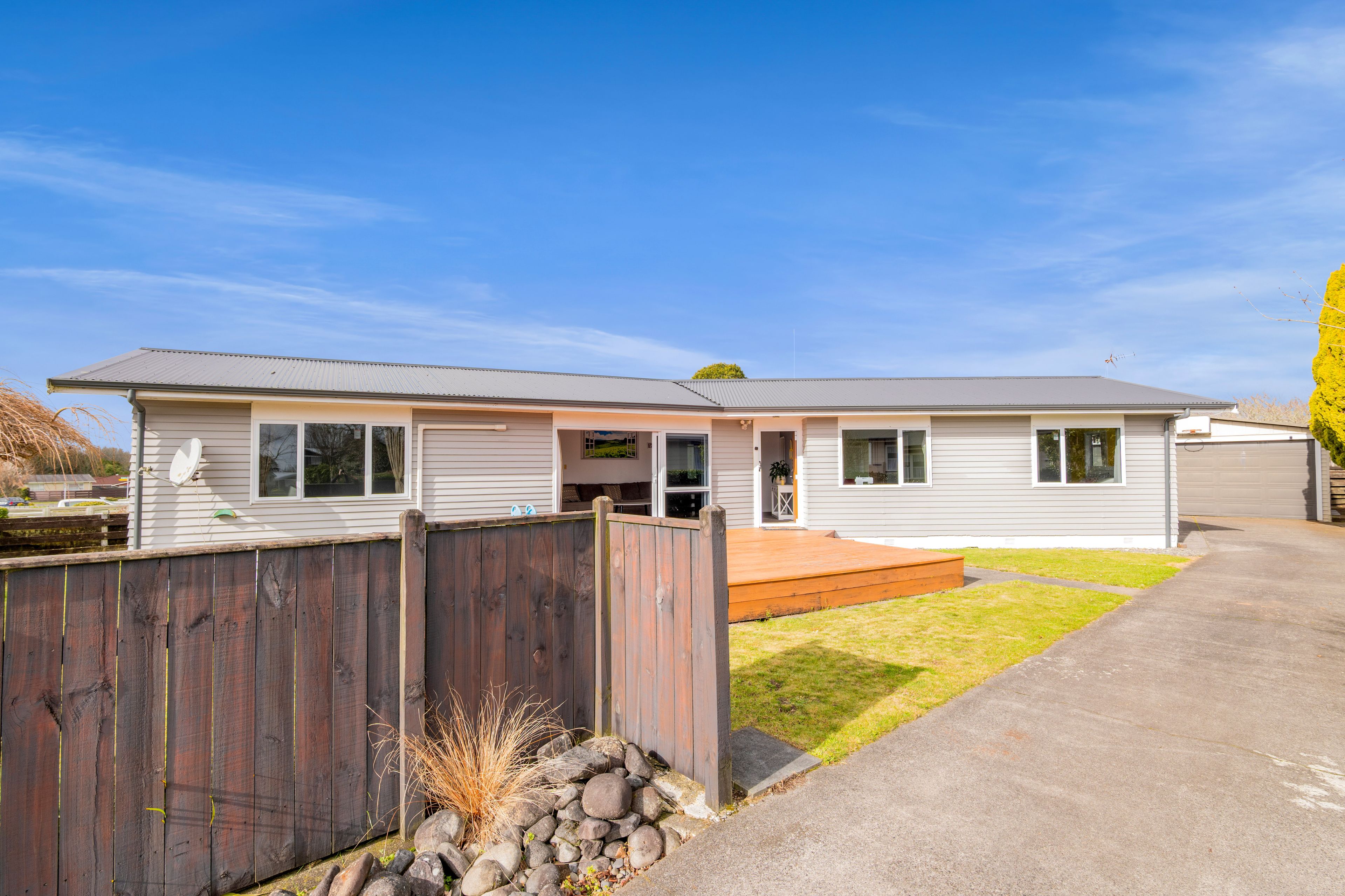 21 Oberon Street, Stratford, Taranaki | Tall Poppy