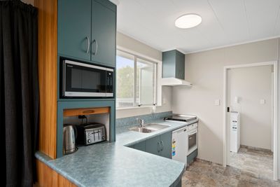 10 Cassandra Street, Stratford, Taranaki | Tall Poppy 