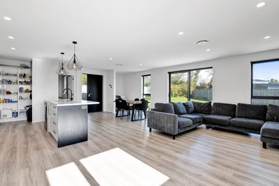 1/118 Brecon Road, Stratford, Taranaki | Tall Poppy 