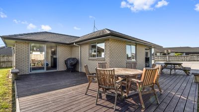 10 Biron Place, Stratford, Taranaki | Tall Poppy 