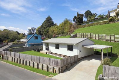 2 Hughan Craig Place, Gate Pa, Tauranga, Bay of Plenty | Tall Poppy 