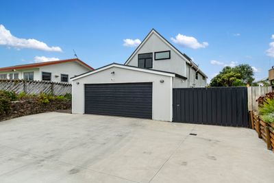 1281 Papamoa Beach Road, Papamoa Beach, Tauranga, Bay of Plenty | Tall Poppy 