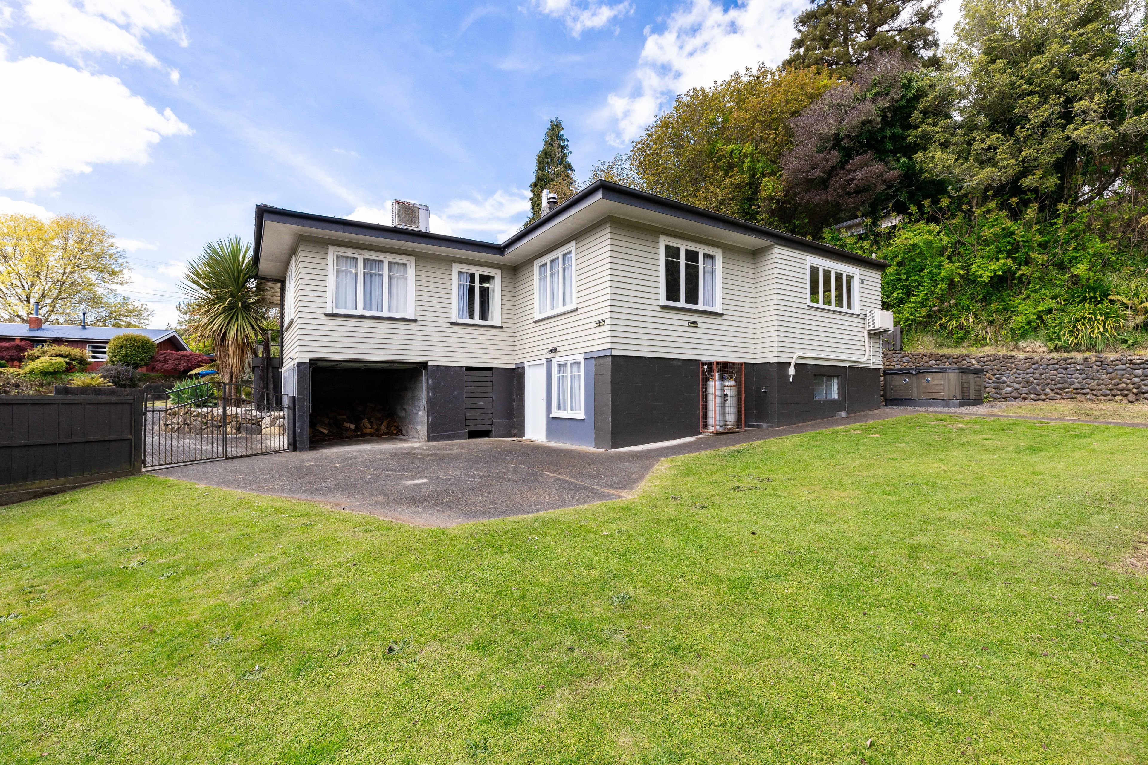 11 Rangaroa Road, Taumarunui, Ruapehu, Wanganui | Tall Poppy