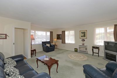 35 Kashmir Avenue, Clouston Park, Upper Hutt City, Wellington | Tall Poppy 