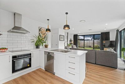 24 Woodpecker Street, Lake Hawea, Wanaka, Otago | Tall Poppy 