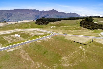 8 Lauderdale Lane, Wanaka, Otago | Tall Poppy 