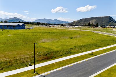 5 Simpson Crescent, Wanaka, Otago | Tall Poppy 