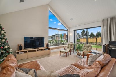 1 Walsh Street, Wanaka, Otago | Tall Poppy 