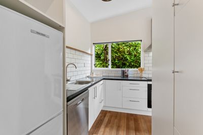 30b Huntingdon Street, Northland, Wellington City, Wellington | Tall Poppy 