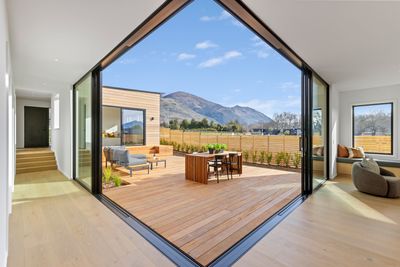 11 Stoneleigh Drive, Wanaka, Otago | Tall Poppy 