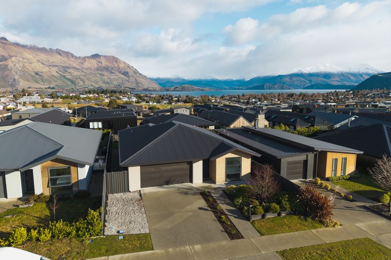 12 Scurr Terrace, Wanaka