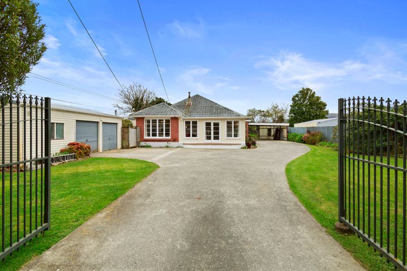 12 Raukawa Grove, Wallaceville, Upper Hutt City